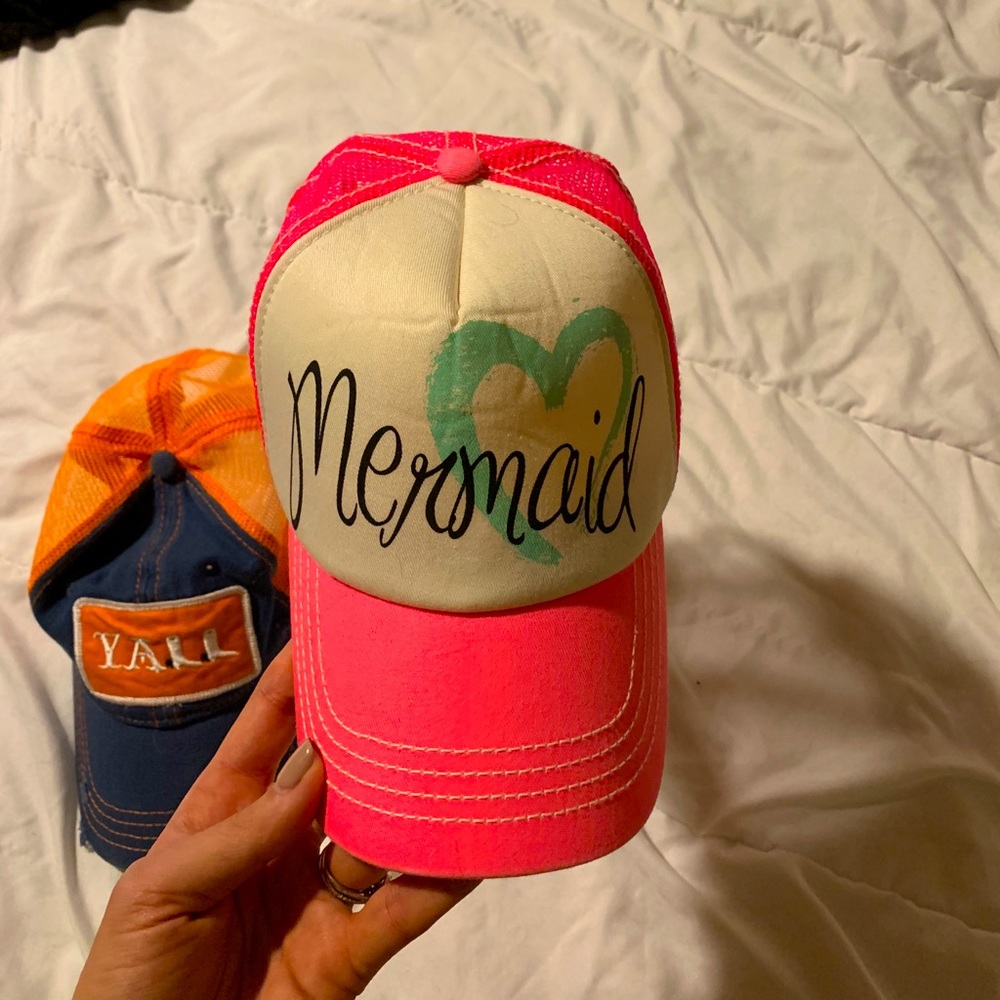 Billabong mermaid trucker hat